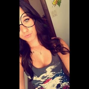 Meet your Posher, Alisha